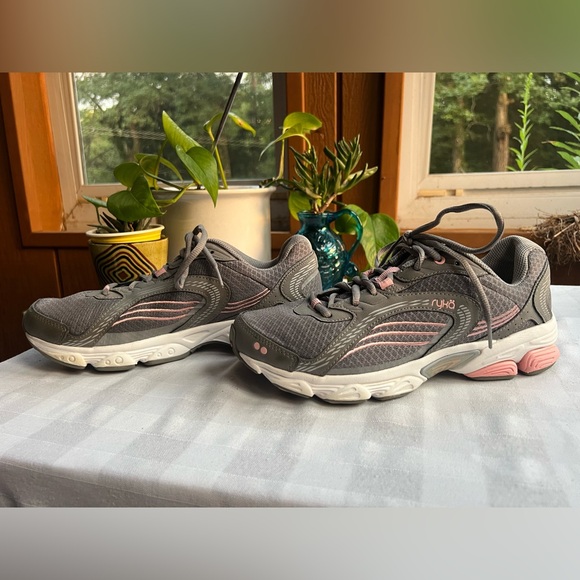 Ryka Ultimate Running Shoe Women’s Size 8.5W - Picture 3 of 7